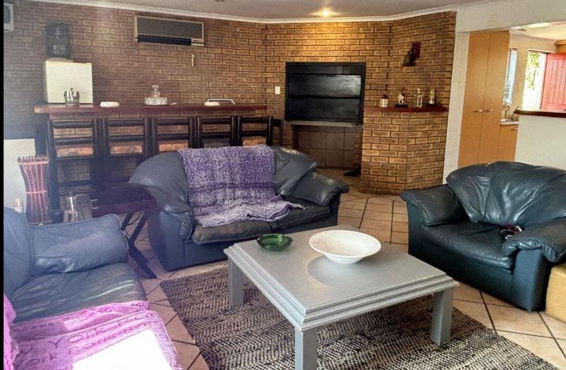 3 Bedroom Property for Sale in Goodwood Central Western Cape